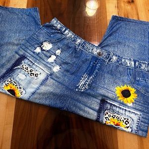 Women Plus Lightweight Crop Pants